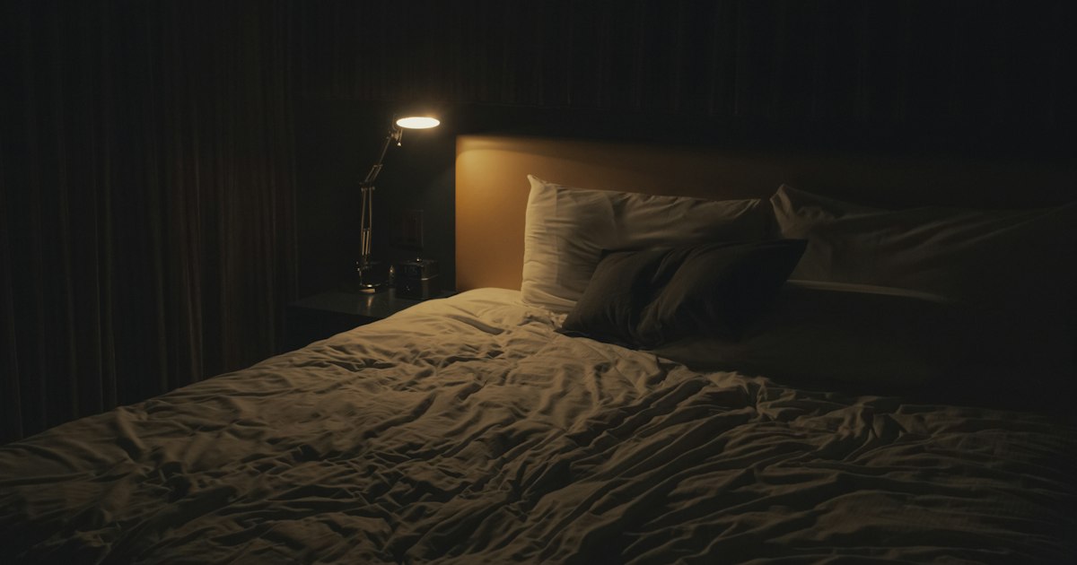 Melatonin vs Glycine: what to choose and for whom